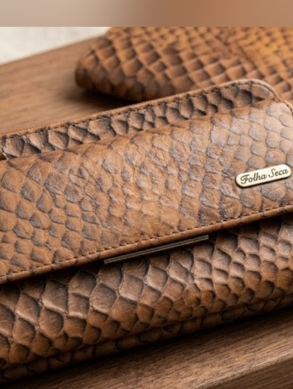 Folha Seca Genuine Leather Snakeskin Embossed Clutch Wallet - Vintage